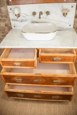 Meuble sous vasque ancien de 1928 en bois et marbre avec miroir éclairant