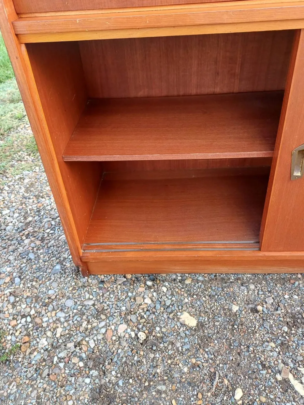 Meubles vitrine des années 50 bois et vitres