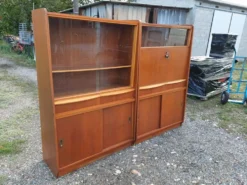Meubles vitrine des années 50 bois et vitres