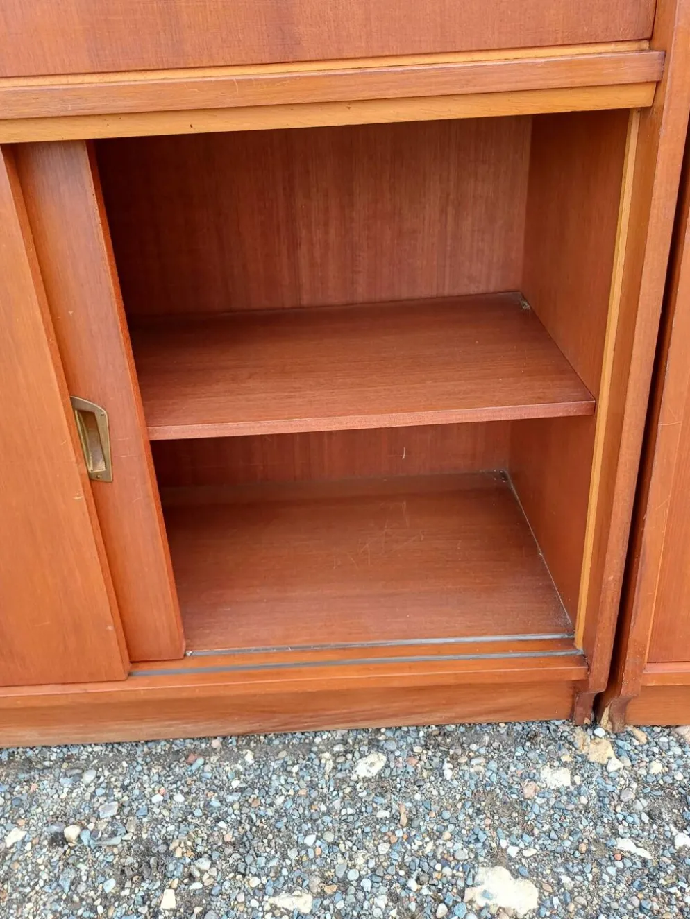Meubles vitrine des années 50 bois et vitres