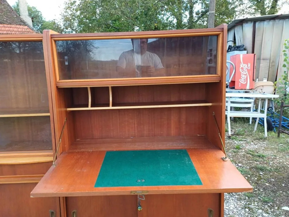 Meubles vitrine des années 50 bois et vitres