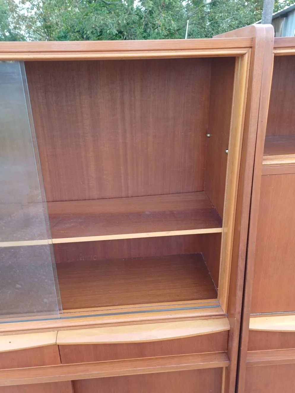 Meubles vitrine des années 50 bois et vitres