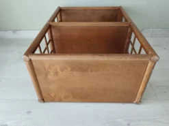 Meuble étagère en rotin et bois