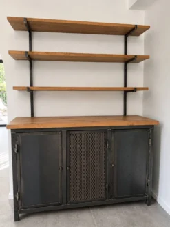 Meuble étagères et placards en métal et bois