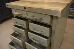 Meuble à tiroirs Militaire en métal 1950