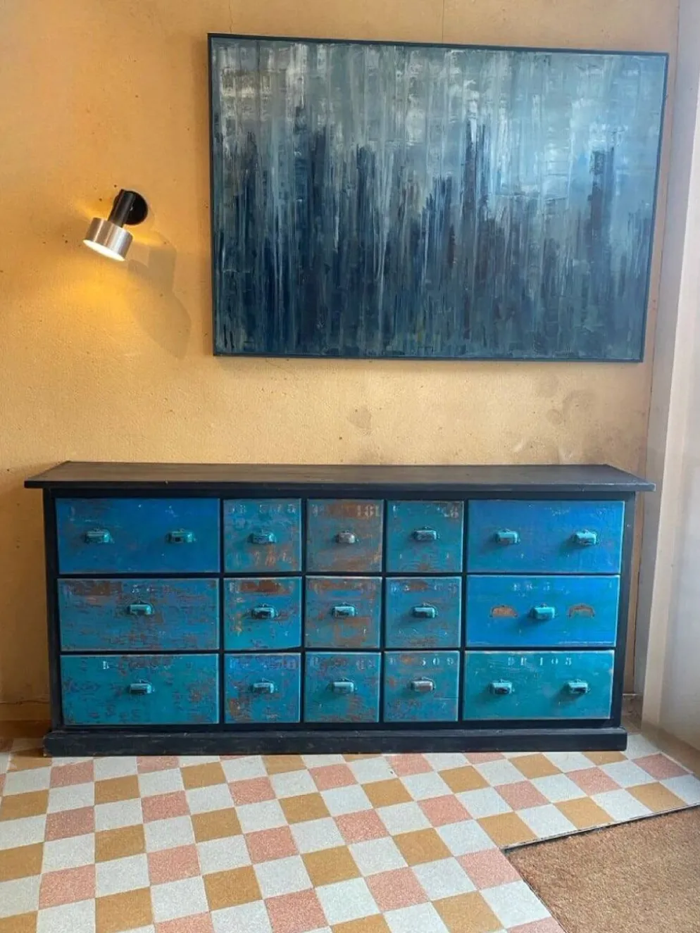 Meuble à tiroirs vintages "Bleu d’atelier"