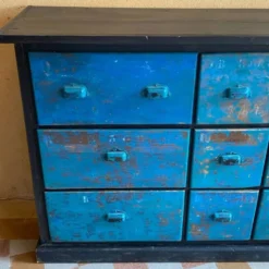 Meuble à tiroirs vintages