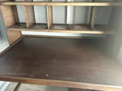 Meuble tri postal avec tabouret