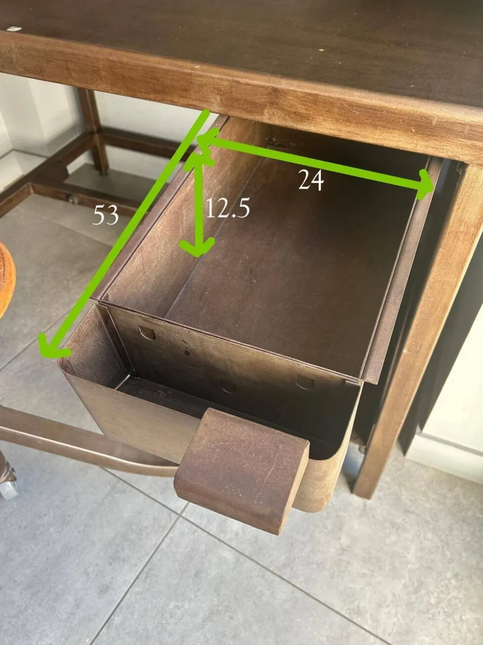 Meuble tri postal avec tabouret
