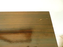 Meuble TV formica, 2 plateaux, sur roulettes atypiques incurvées - Années 60