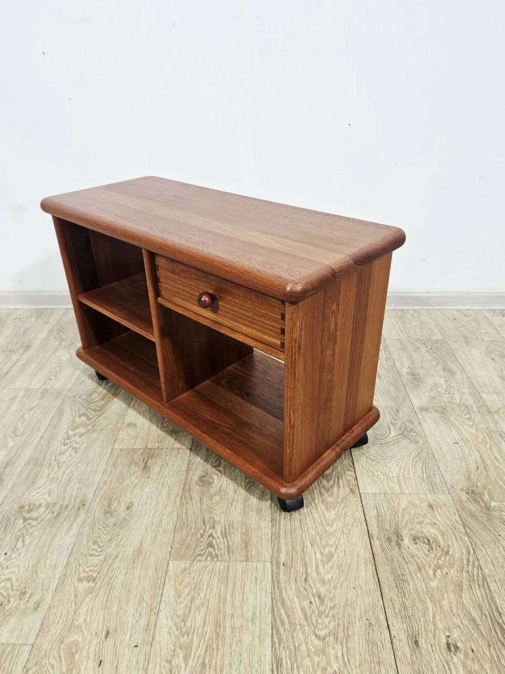 Meuble TV/Hi-Fi en teck unique – années 1970.