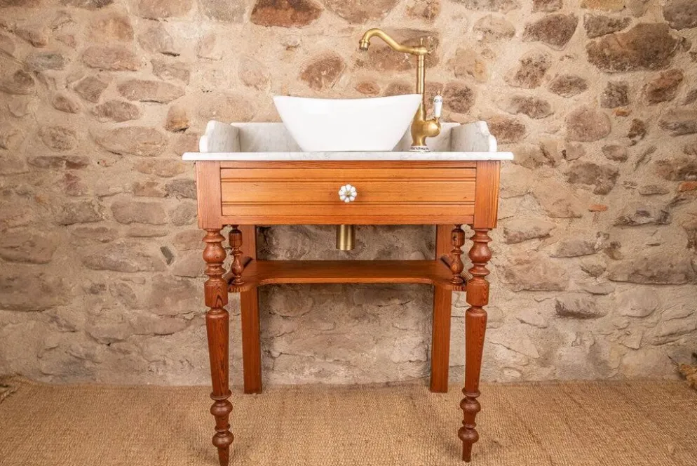 Meuble vasque ancien en pitchpin massif et plateau en marbre blanc