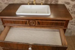 Meuble vasque Louis-Philippe en noyer & miroir LED assorti