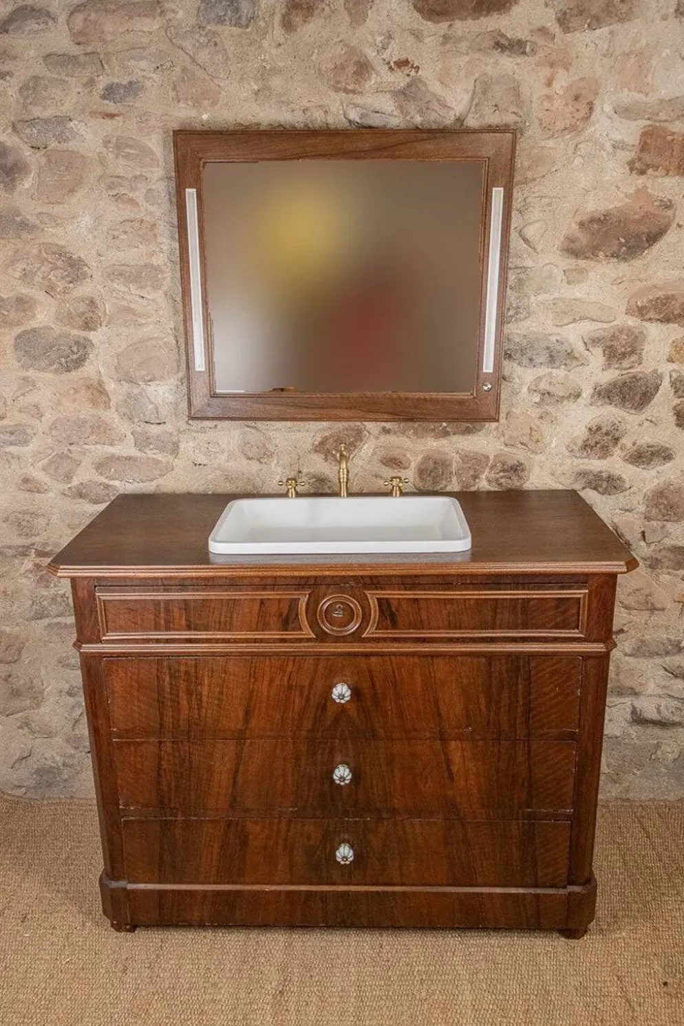 Meuble vasque Louis-Philippe en noyer & miroir LED assorti