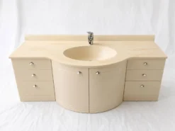 Meuble-vasque vintage sculptural laqué crème et marbre, années 80