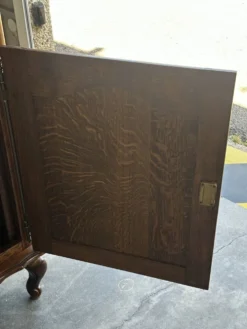 Meuble vintage en chêne massif pour platine vinyle