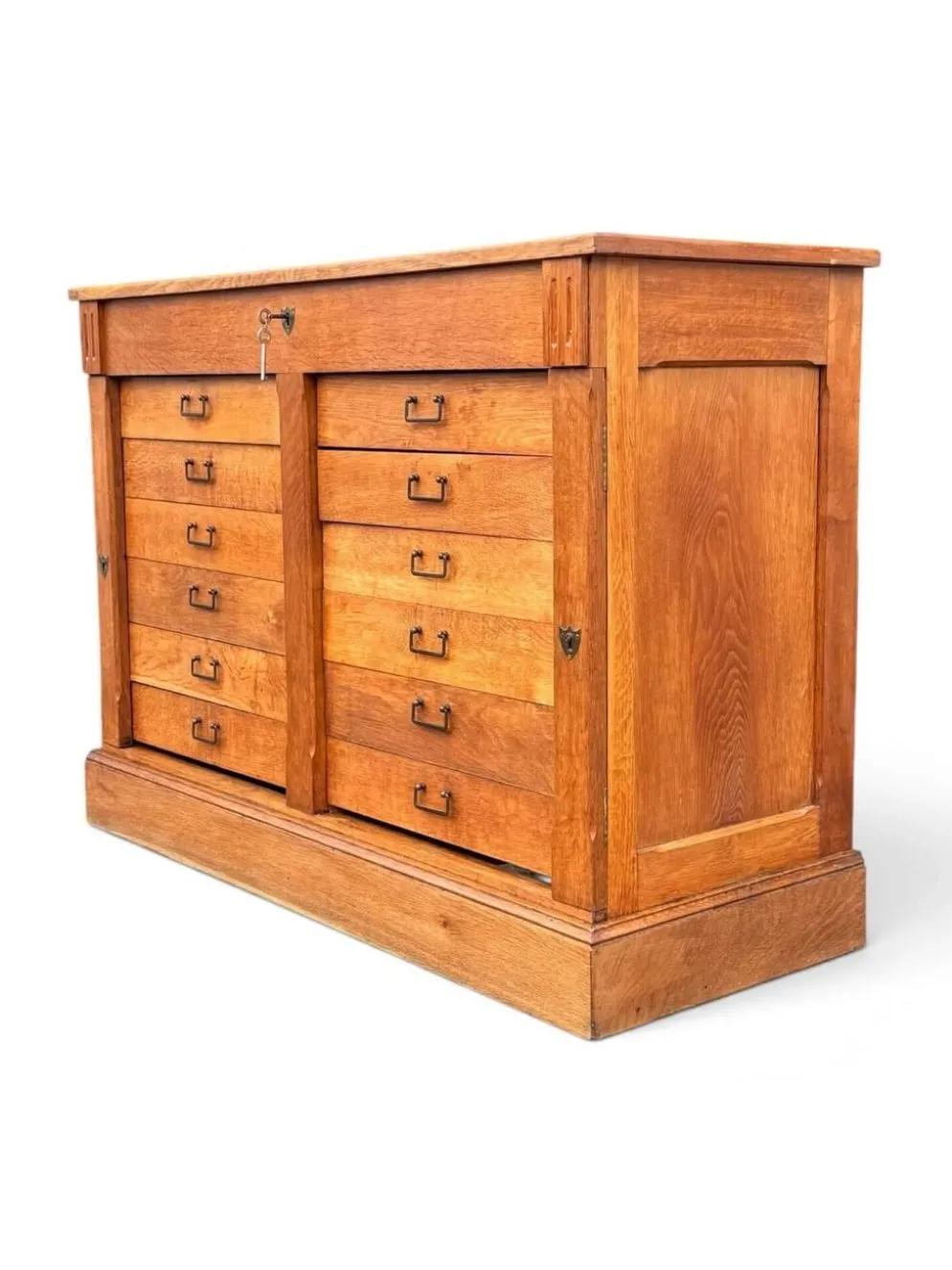 Meuble vitrine de commerce 1900