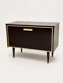 Meuble vitrine en bois et laiton mid-century avec éclairage intérieur