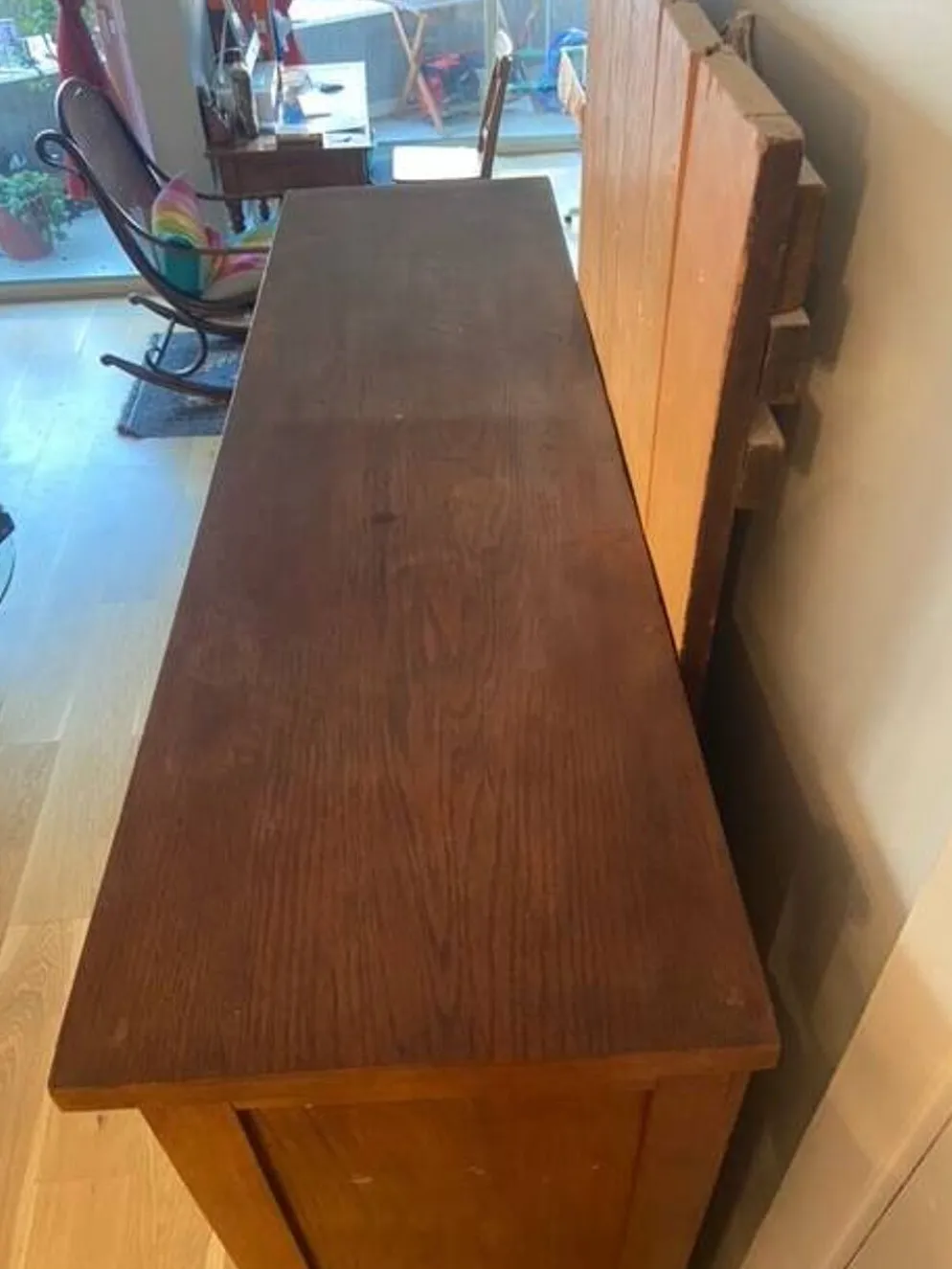 Meuble à volets roulants (meuble à rideaux/tambour)
