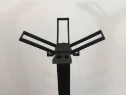 Michele De Lucchi & Tadao Takaichi pour Kartell. Porte-manteau en plastique noir 
