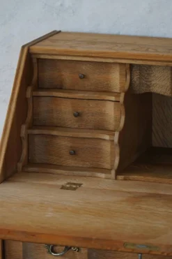 Milieu du 20e siècle, Danis Modern Oak Drop-Front Secretary Desk / Bureau