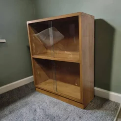 Mini étagère vintage en bois / vitrine / bibliothèque