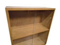 Mini étagère vintage en bois / vitrine / bibliothèque