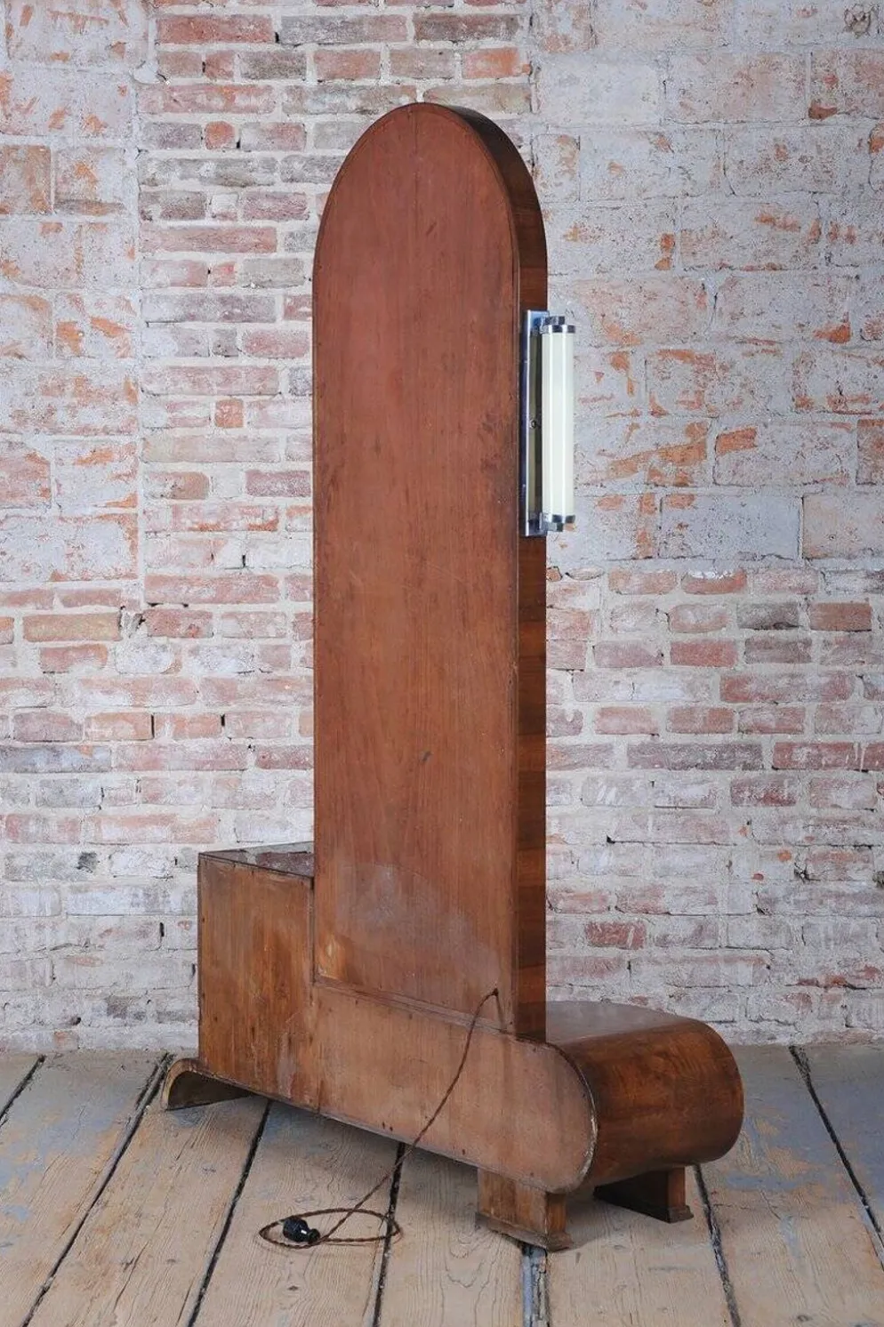 Miroir de coiffeuse Art Déco tchèque en noyer, années 1930