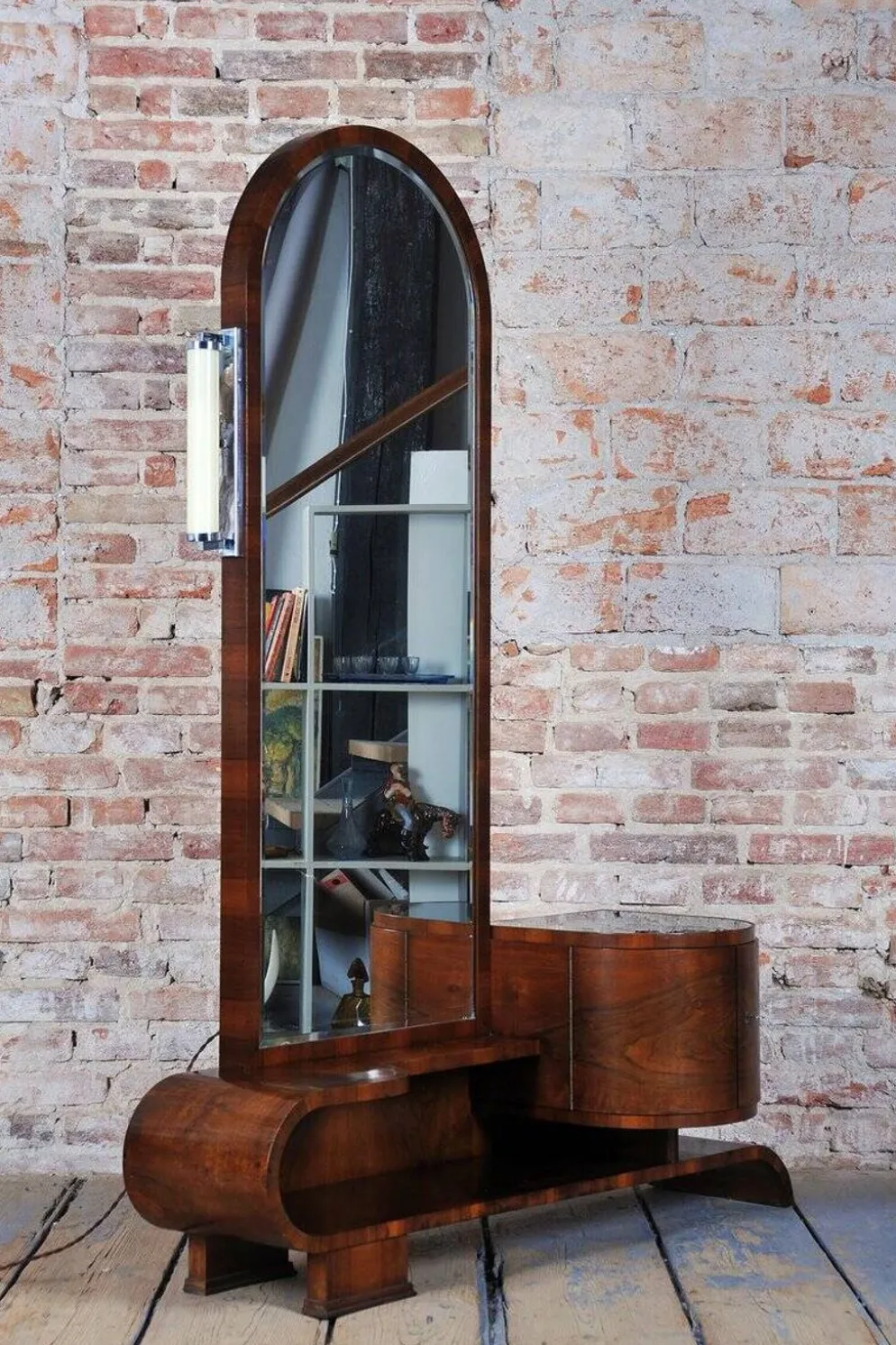 Miroir de coiffeuse Art Déco tchèque en noyer, années 1930