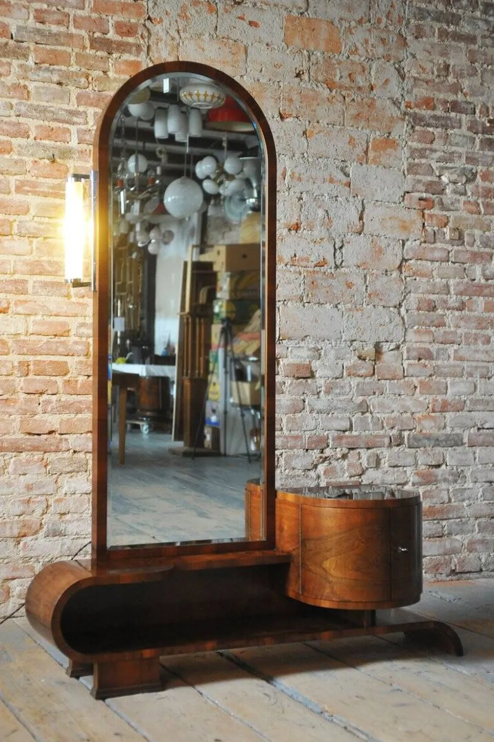 Miroir de coiffeuse Art Déco tchèque en noyer, années 1930