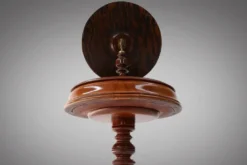 Miroir de maquillage romantique avec rangement latéral, France années 1850