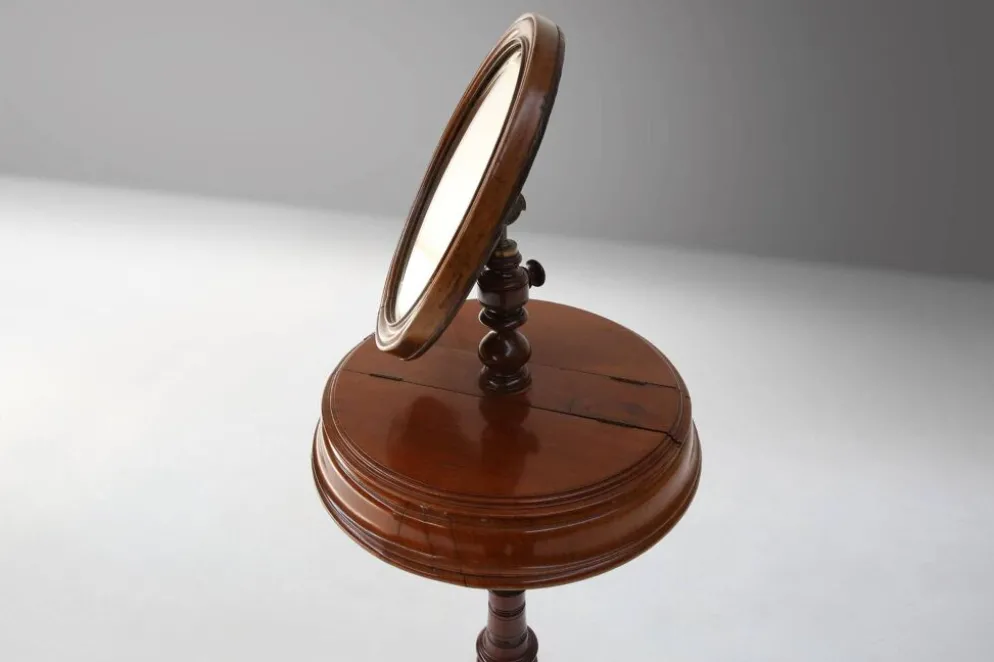 Miroir de maquillage romantique avec rangement latéral, France années 1850