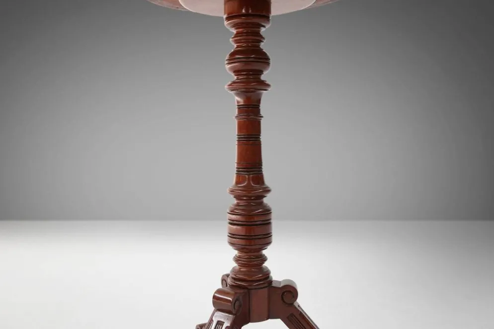 Miroir de maquillage romantique avec rangement latéral, France années 1850