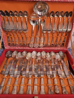 Ménagère ancienne 51 pièces métal argenté - Achille Princet - Style Louis X