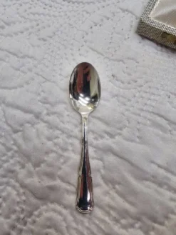 Ménagère 12 cuillères à café en métal argenté