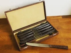 Ménagère de 11 couteaux