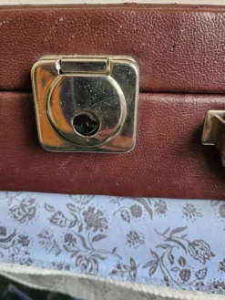 Ménagère de Luxe SBS Solingen- Modèle 4900 Munchen- 70 pièces- Or 23/24 car