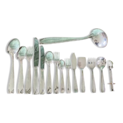 Ménagère de 105 pièces en métal argenté
