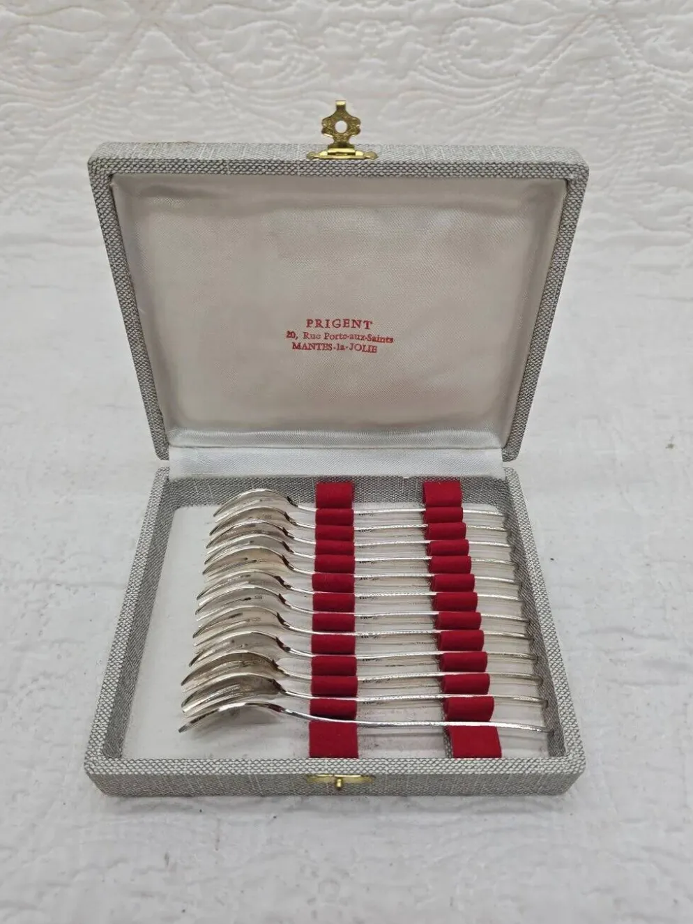 Ménagère 12 fourchettes à dessert en métal argenté