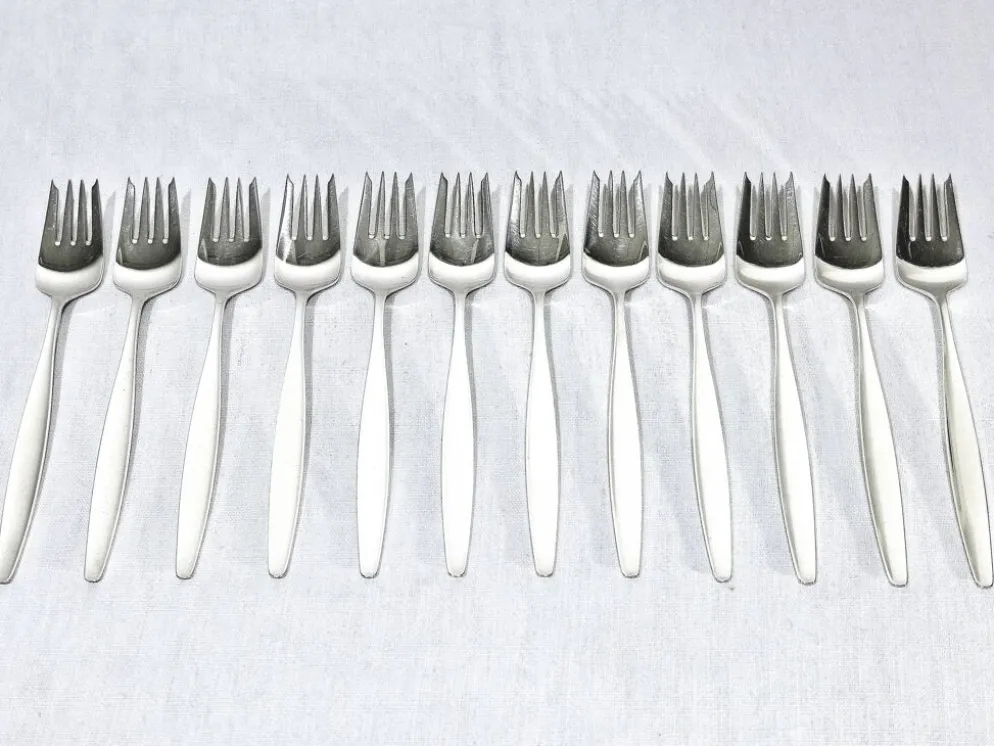 Ménagère georg jensen - modèle cypress - 133 pièces, argent massif