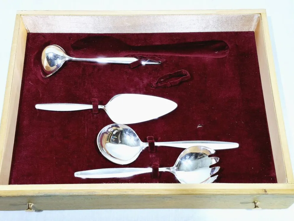 Ménagère georg jensen - modèle cypress - 133 pièces, argent massif
