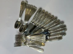 Ménagère 28p. métal argenté style Louis XV