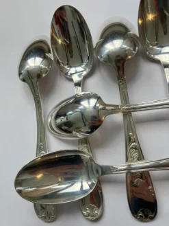 Ménagère 28p. métal argenté style Louis XV