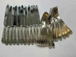 Ménagère 28p. métal argenté style Louis XV