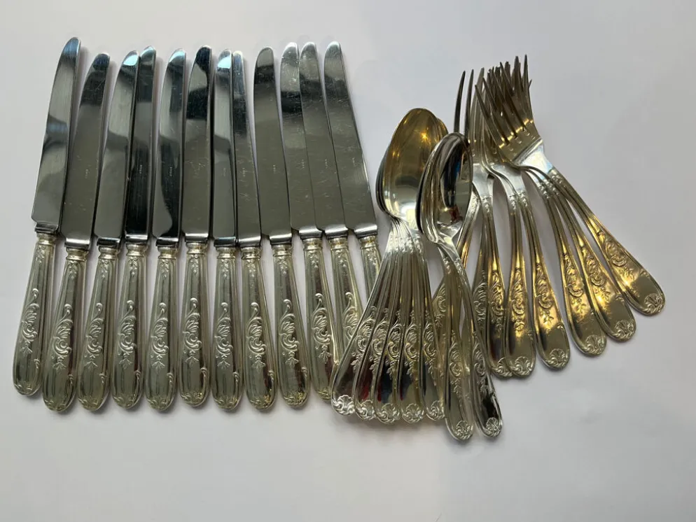 Ménagère 28p. métal argenté style Louis XV