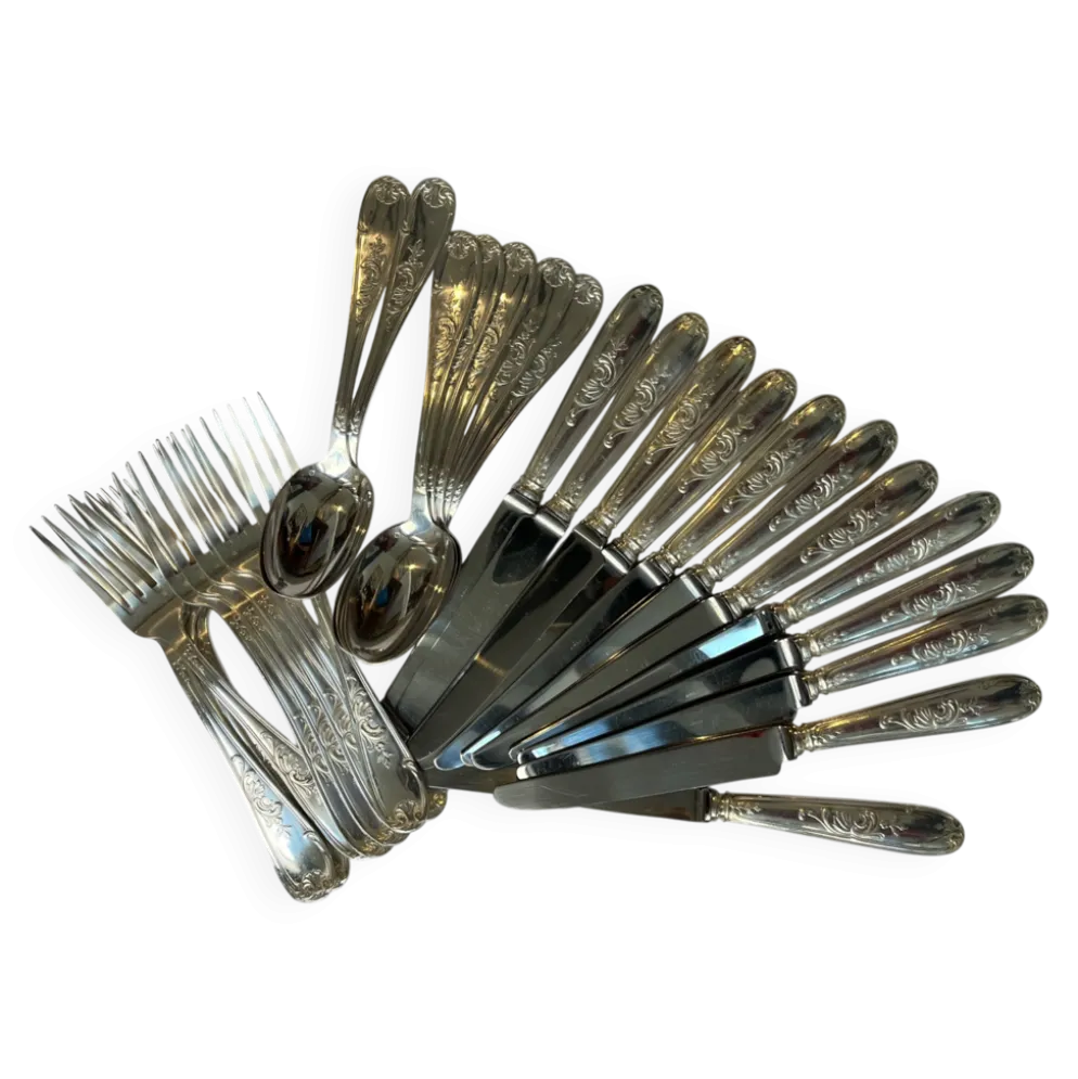 Ménagère 28p. métal argenté style Louis XV
