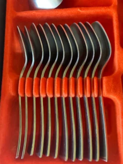 Ménagère vintage en inox Guy Degrenne, modèle Jet