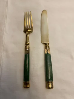 Ménagère Vintage Laiton & Teck Style Mid-Century – 1960/1970 – Manches