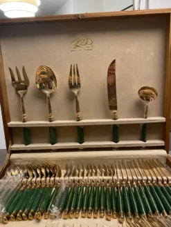 Ménagère Vintage Laiton & Teck Style Mid-Century – 1960/1970 – Manches