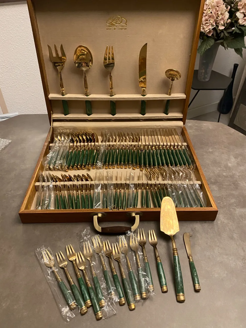 Ménagère Vintage Laiton & Teck Style Mid-Century – 1960/1970 – Manches
